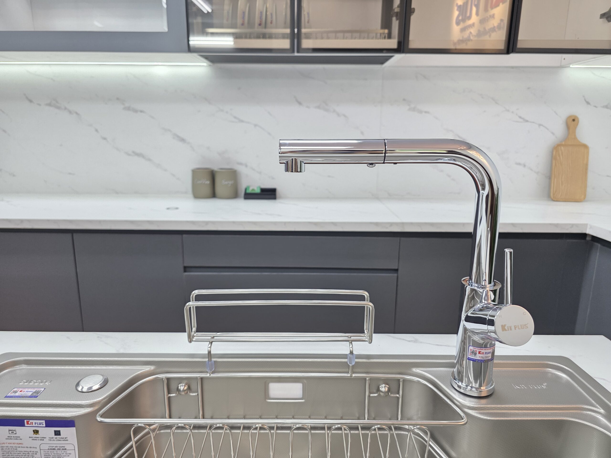 20251117_113332 Vòi Rửa Bát Dây Rút Kitplus DVR061B - Ảnh 1