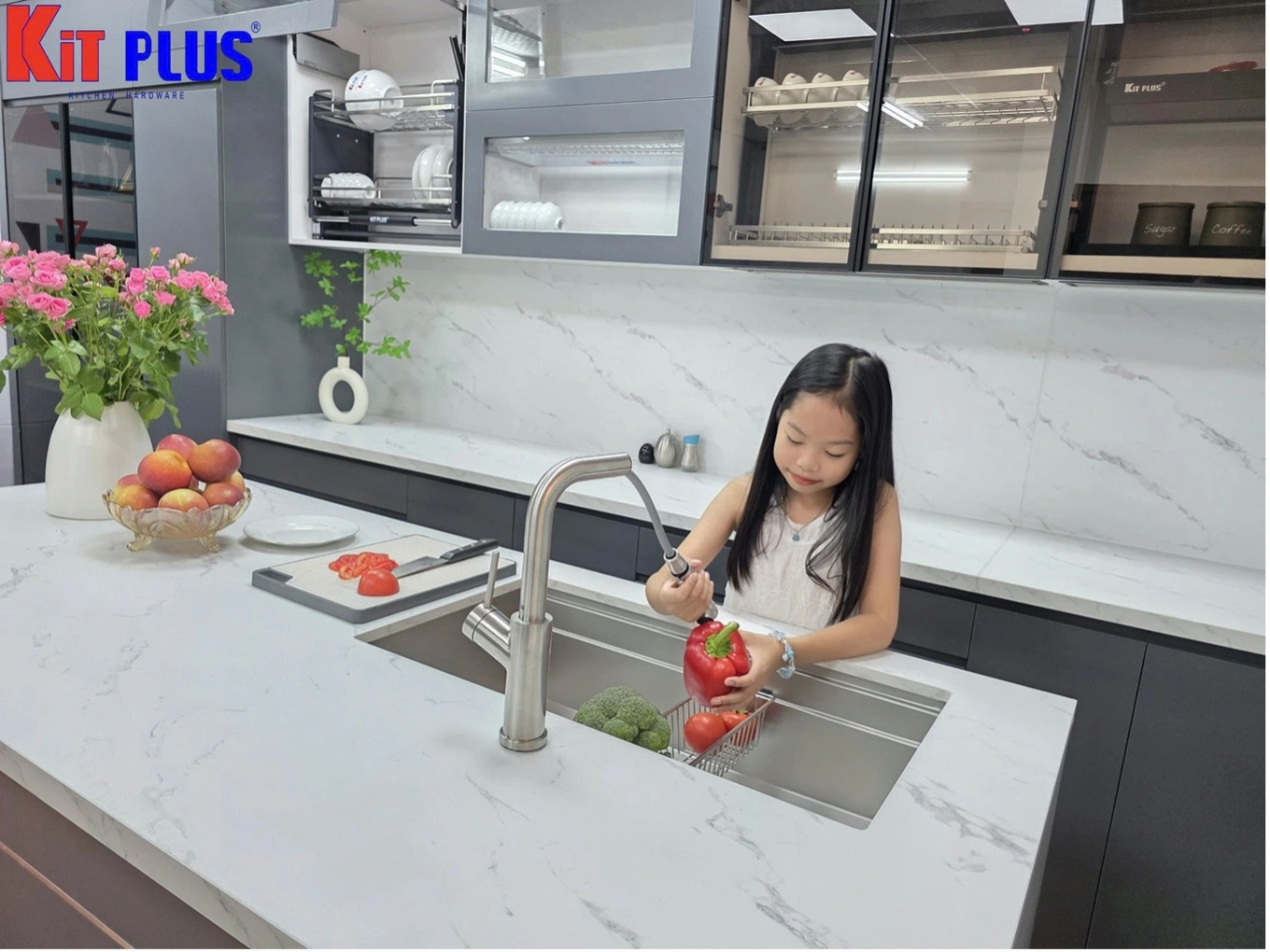 Báo Dân Trí Viết Về Kit Plus: &#8220;Thiết bị và phụ kiện tủ bếp cao cấp phong cách châu Âu&#8221;